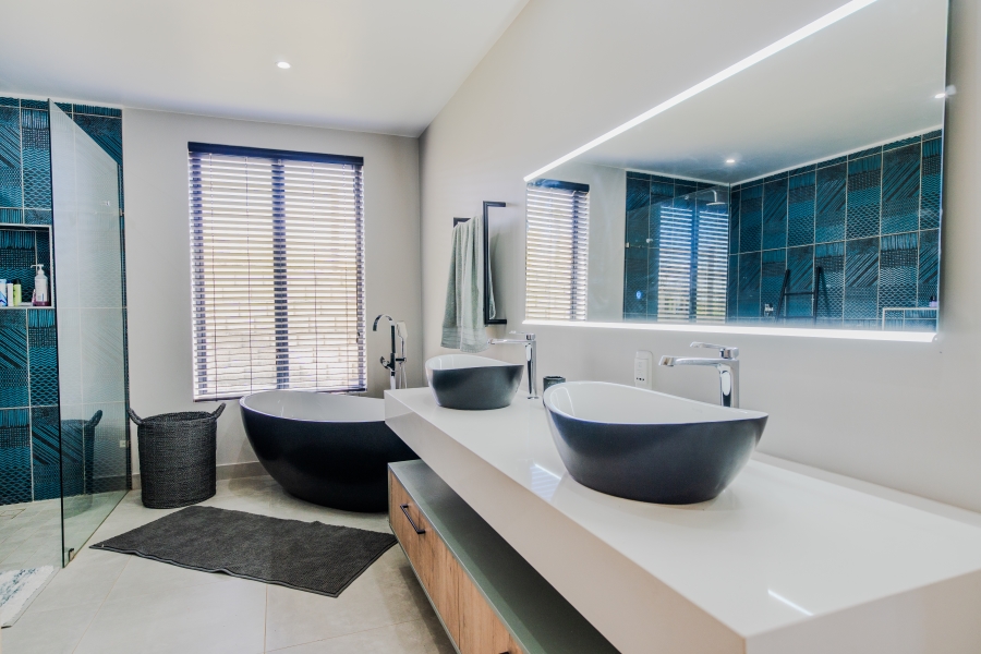 4 Bedroom Property for Sale in Hartland Lifestyle Estate Western Cape